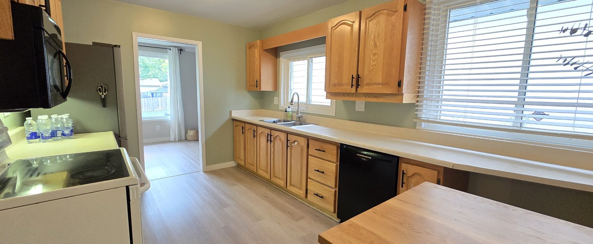 181 Hanover Place photo 3